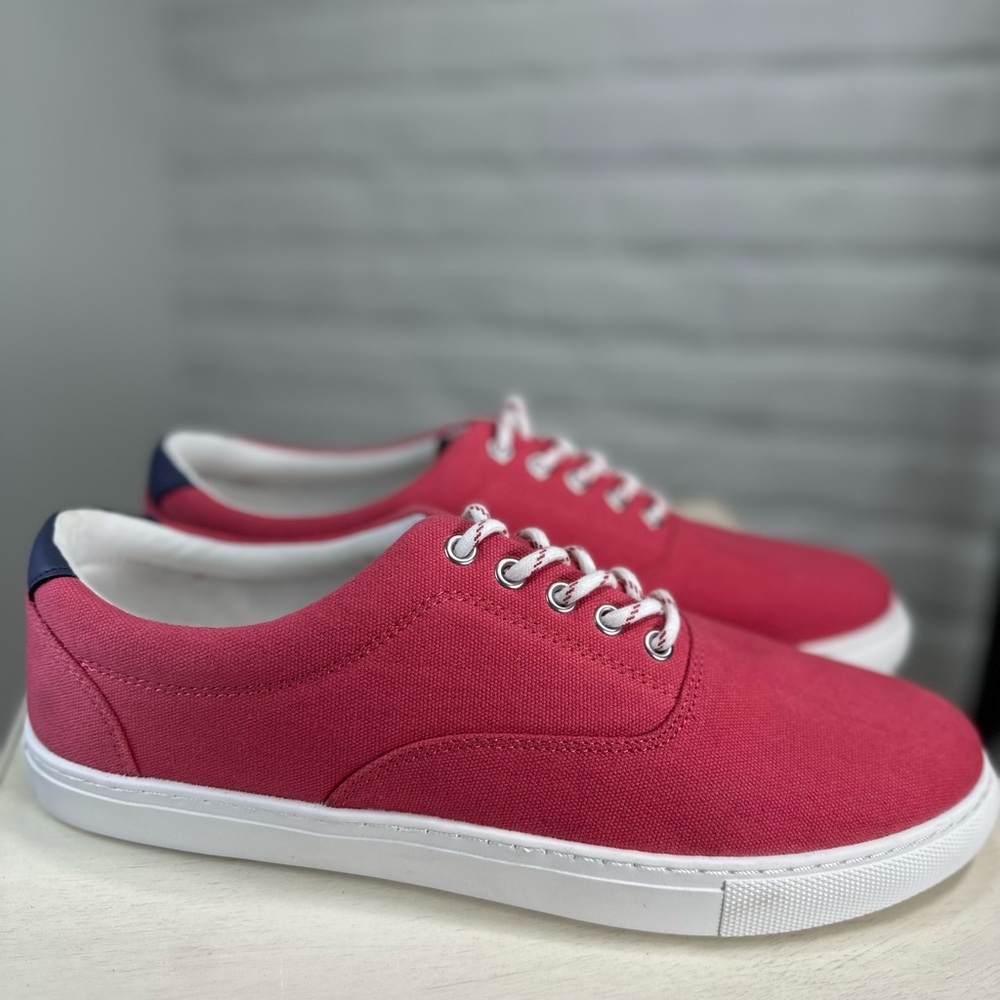 Men’s J Crew Explorer Lace-up shoes. Coral/Salmon color. Size 11.